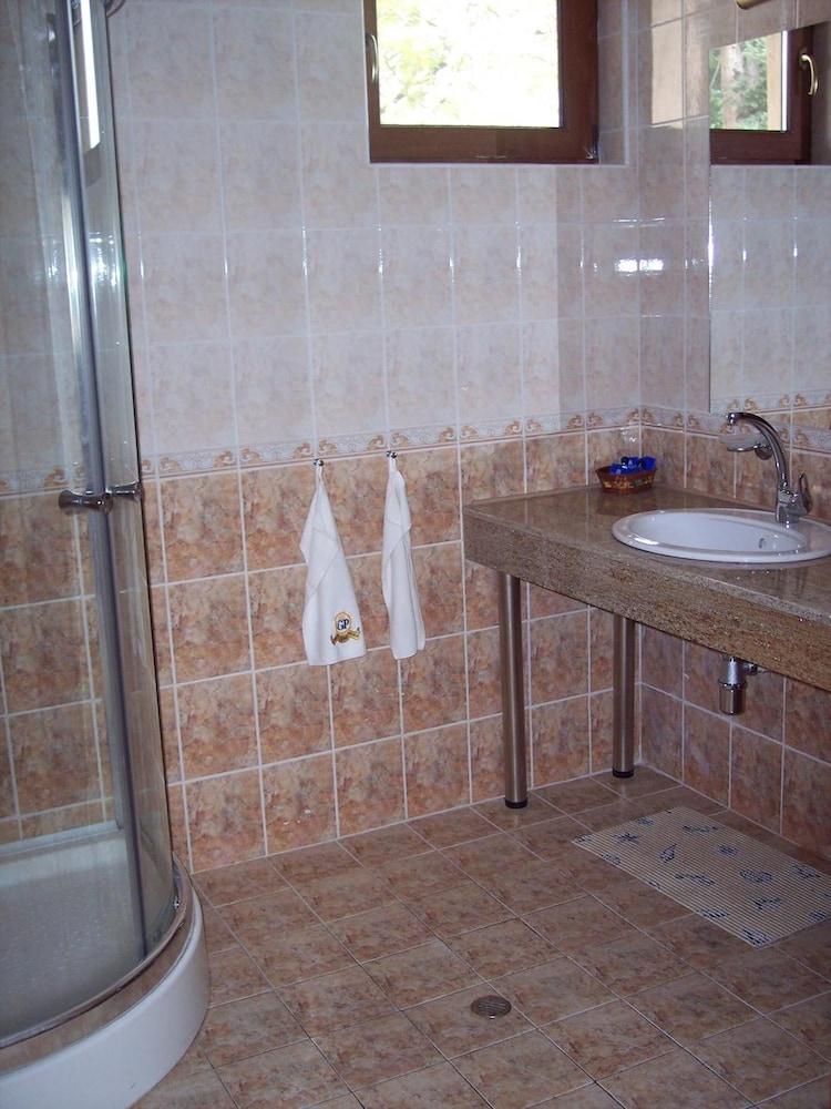 Hotel Gloria Palace Diplomat Sofia Bagian luar foto