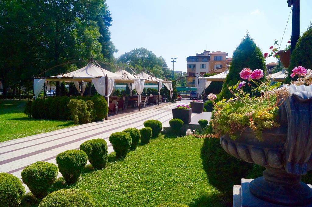 Hotel Gloria Palace Diplomat Sofia Bagian luar foto